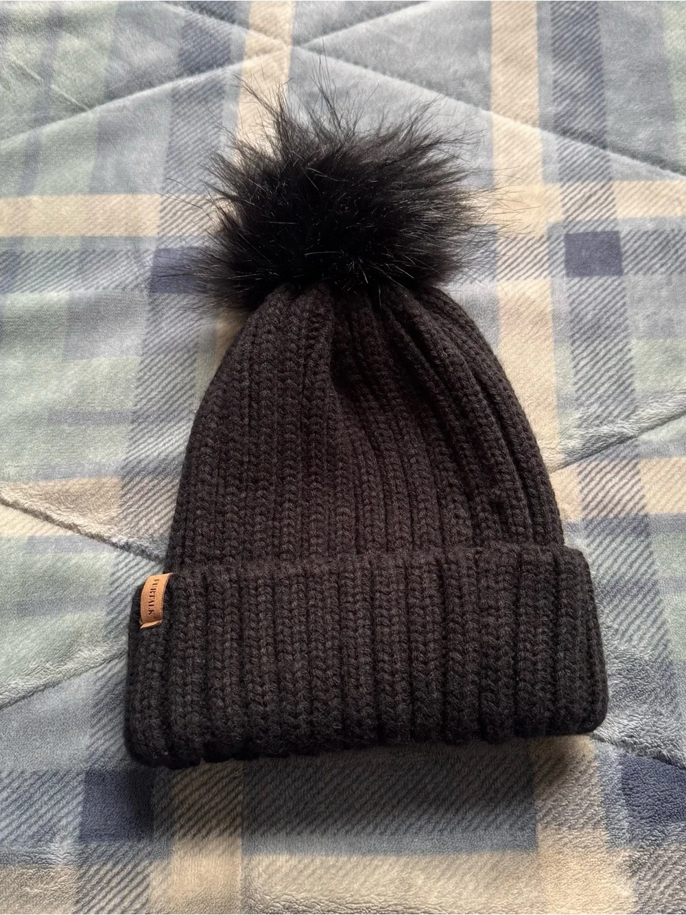Black Knit Pom Beanie Hat - Women